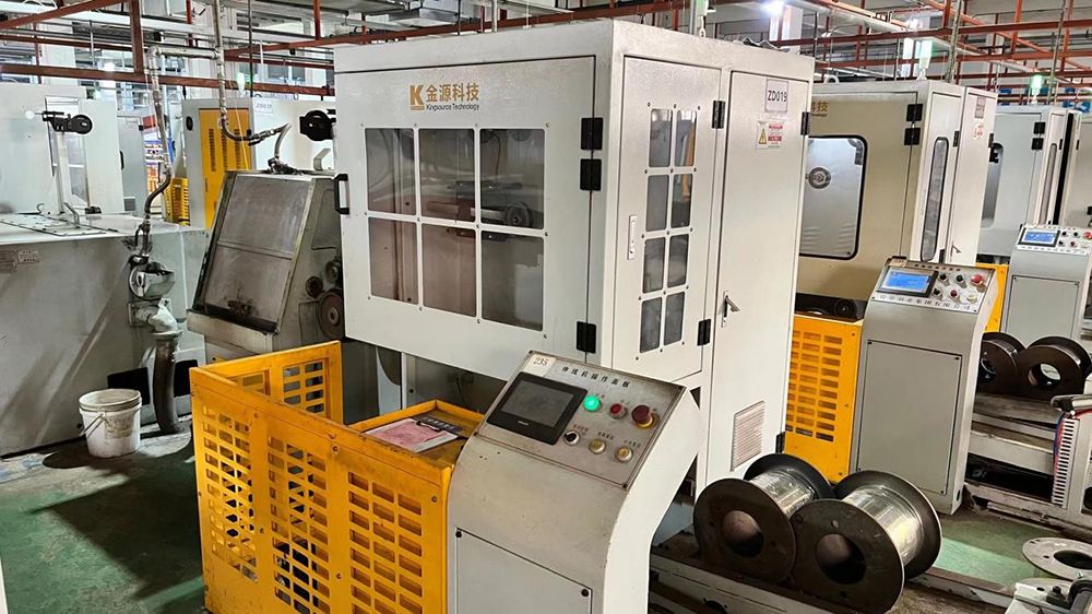 24模全自動(dòng)單盤(pán)換盤(pán)小拉機(jī)